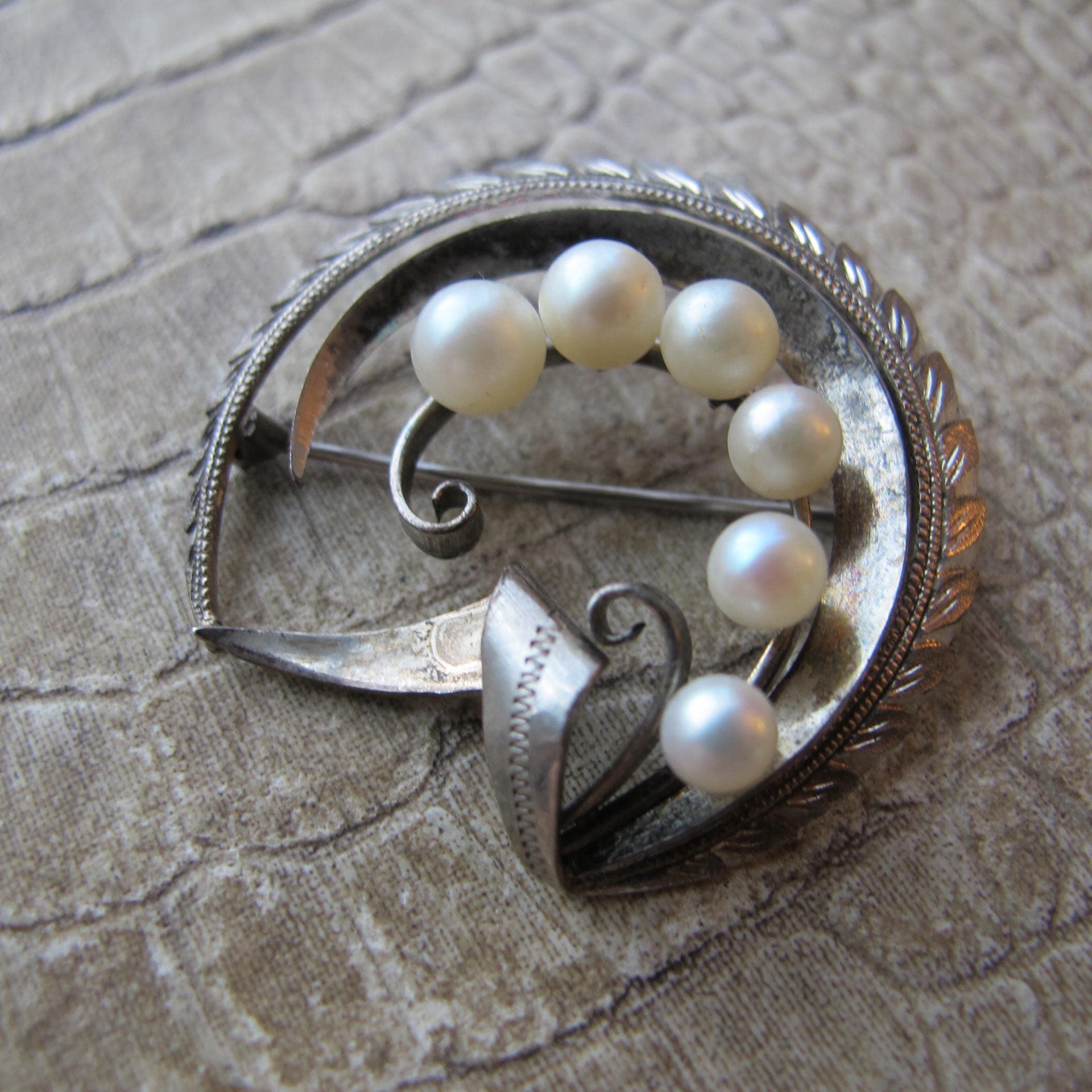 Mid Century Japanese Pearl & Fine Silver Brooch Pin, Stylized MC 