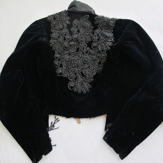 Victorian 19th Century Black Velvet Beaded Jacket… - image 3