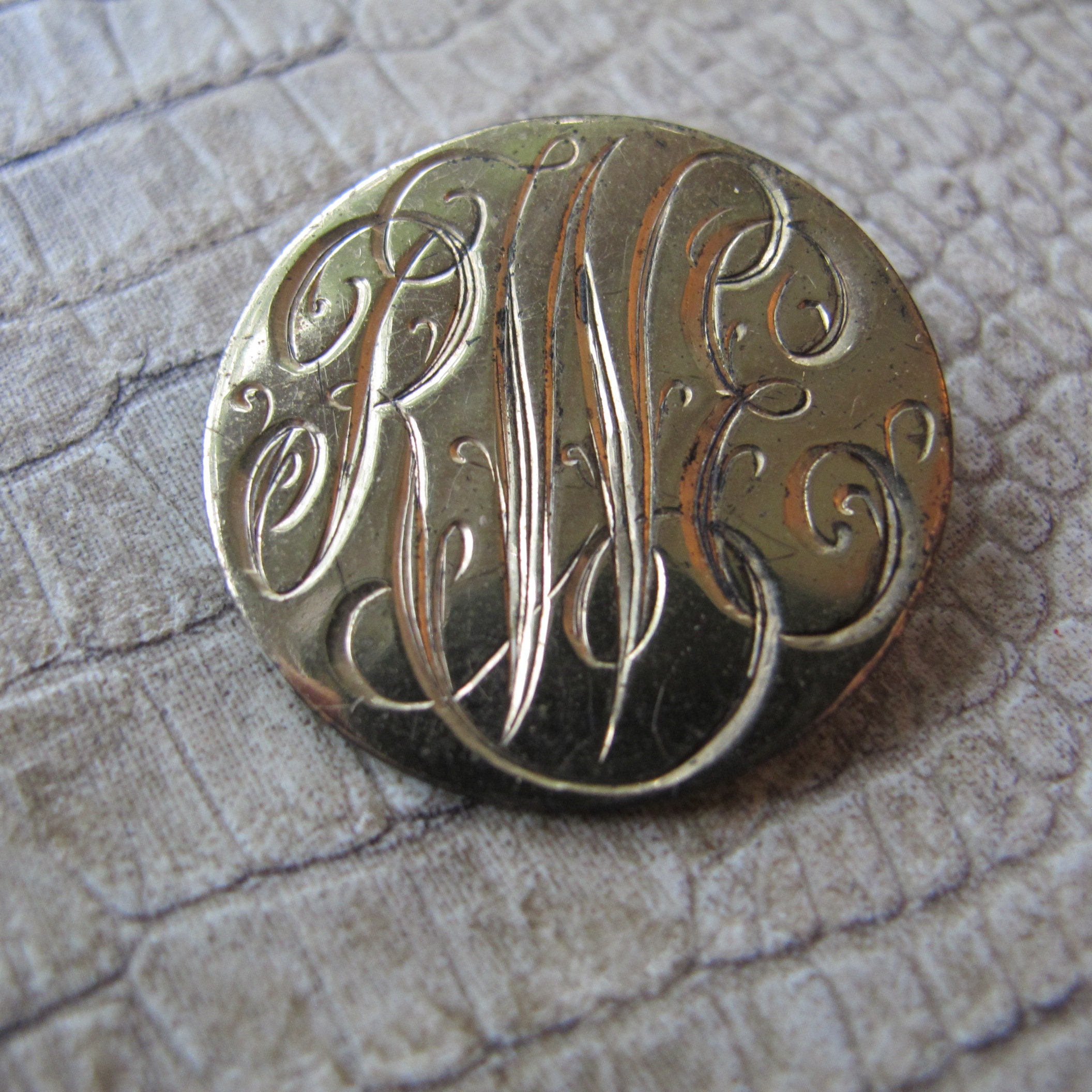 Script Engraving Jewelry Gold Vermeil Sterling Monogram Hand Engraved Brooch Pin, Traditional ...