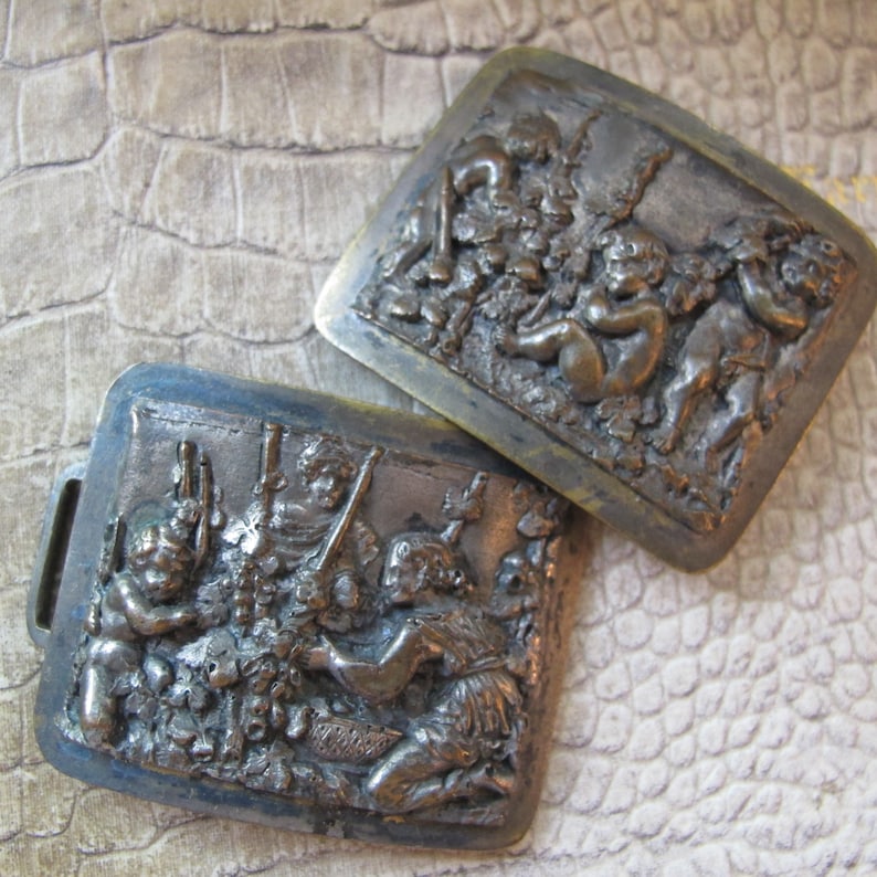 Cherub Children Bacchantes Figures Harvesting the Grapes image 1