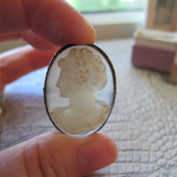 Hardstone Hand Carved Cameo set in Silver Brooch … - image 4