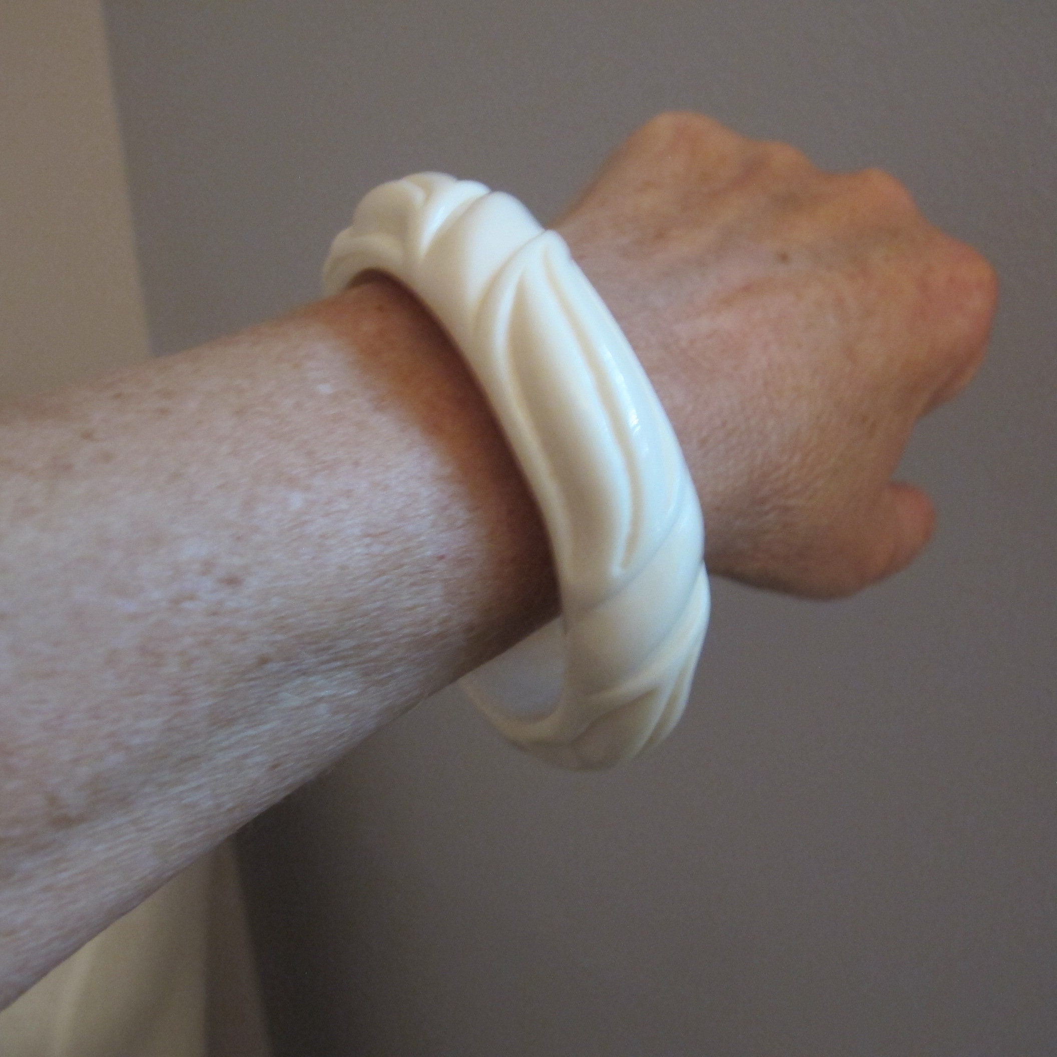 WOWORAMA Bracciali Rigidi In Resina Acrilica Colorata – Geometrici, Grossi, Screziati – Gioielli Statement Per Donna