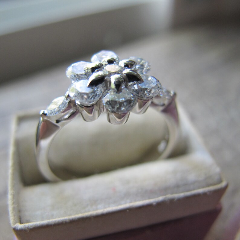 Diamond Flower Cluster 18k White Gold Ring. 750 Gold Stamp. | Etsy