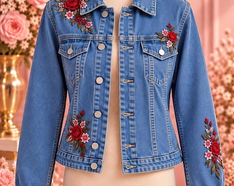 Handgenähte Jeansjacke mit roter Rosenstickerei, Jeansblazer, aufwendig verarbeitet und handgefertigt – ein echtes Statement-Piece
