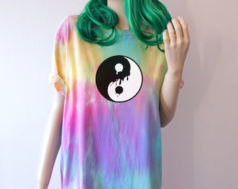 Melting Yin Yang Rainbow Tie Dye T-Shirt