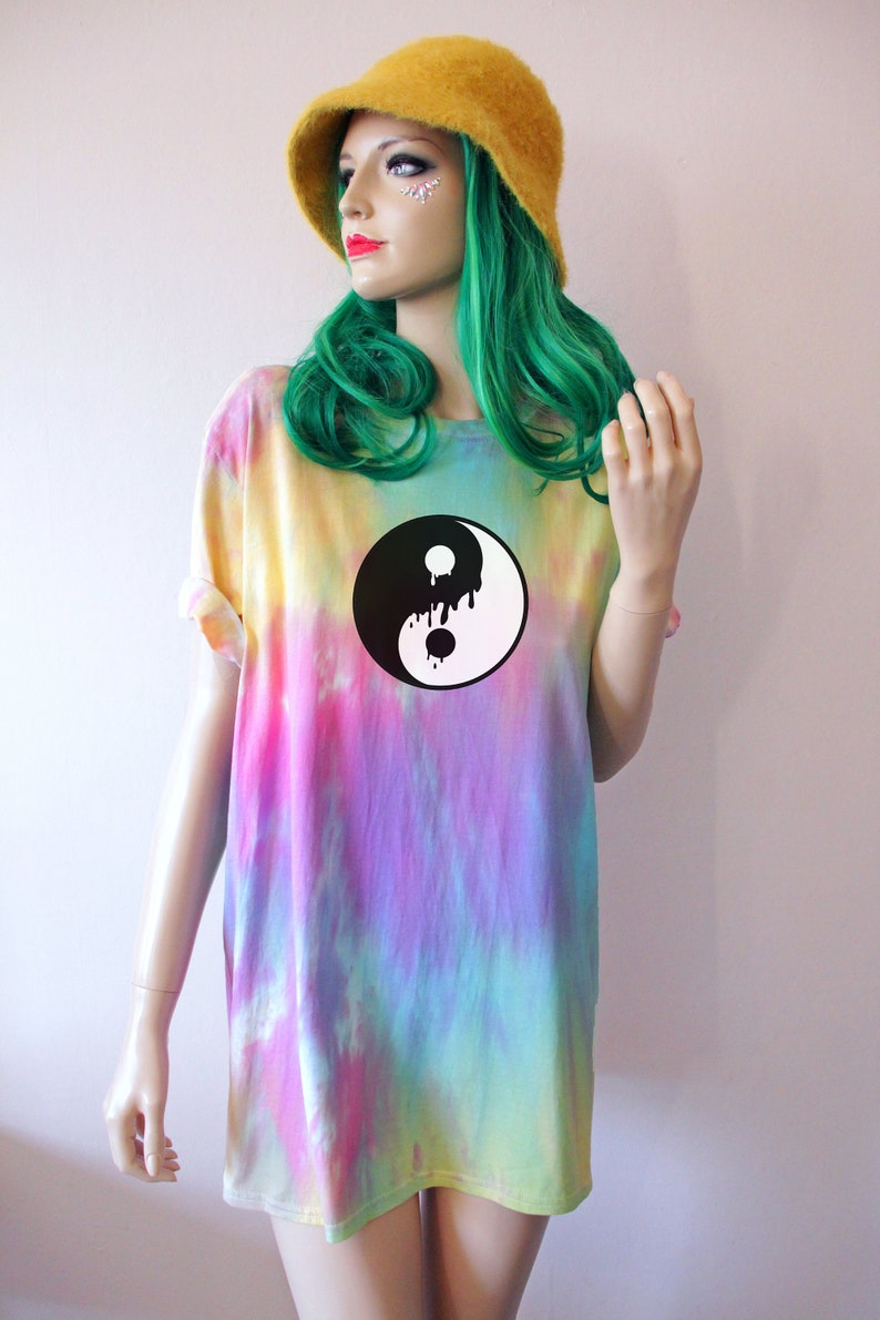 Melting Yin Yang Rainbow Tie Dye T-Shirt Pastel Rainbow