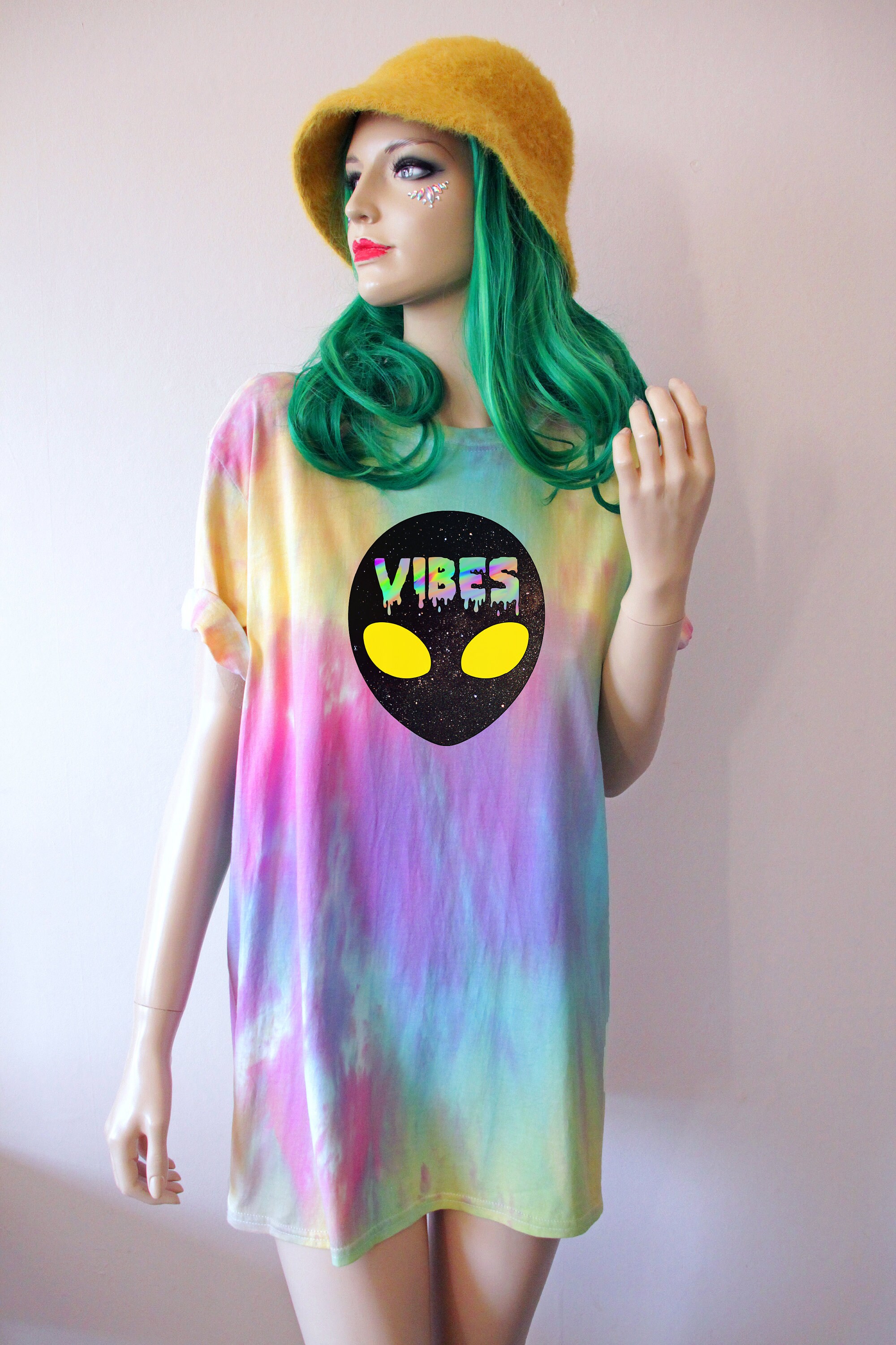 Alien Tie Dye T-shirt - Etsy
