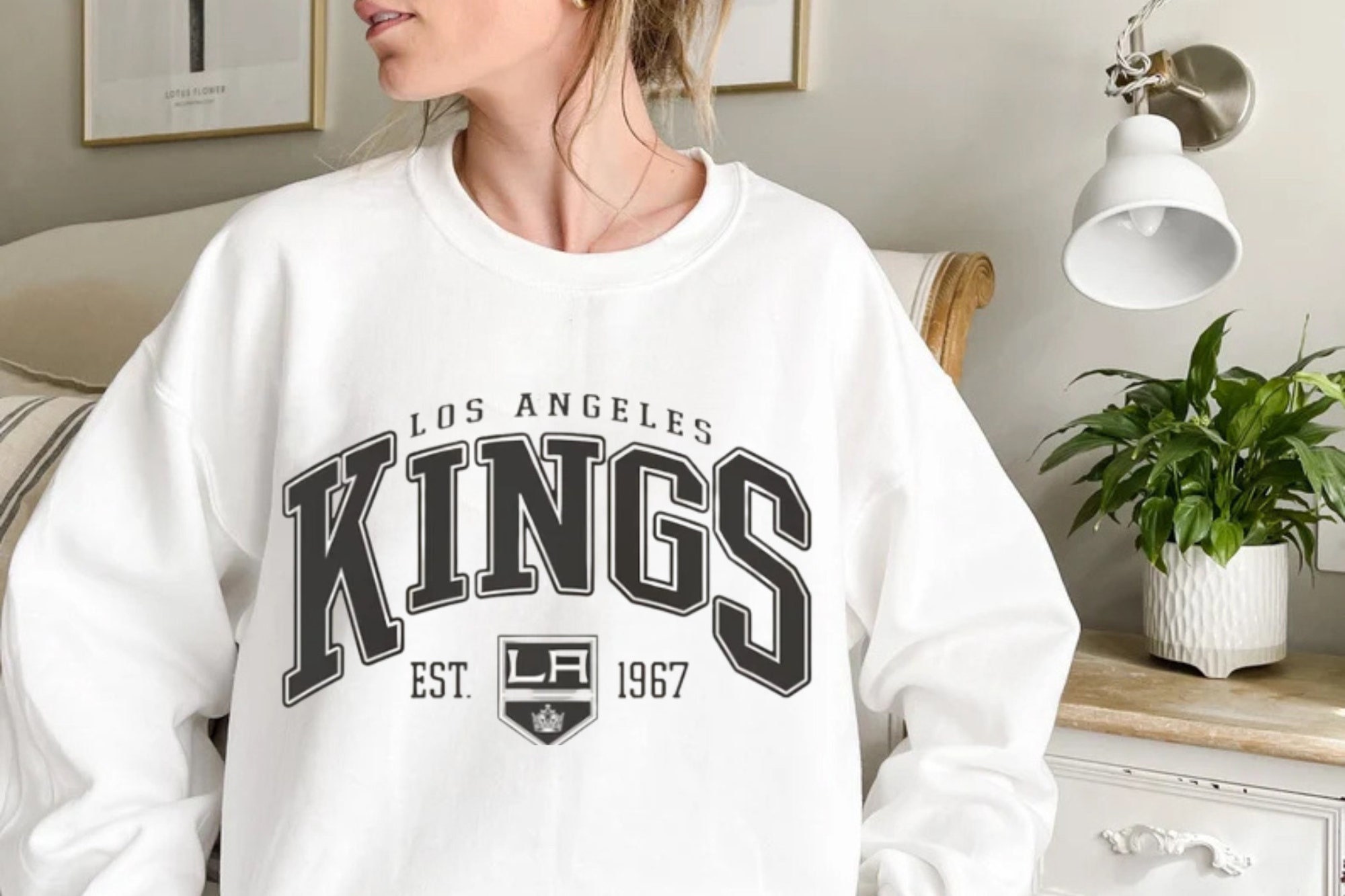 StellaMarinaJewelry Retro Los Angeles Kings Sweatshirt, Kings Tee, Hockey Sweatshirt, College Sweater, Hockey Fan Shirt, Los Angeles Hockey Shirt