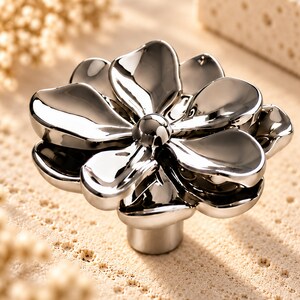 Silver Flower Knobs, Floral Cabinet Knobs, Chrome Drawer Knobs, Decorative Dresser Knobs, Modern Furniture Hardware imagen 7