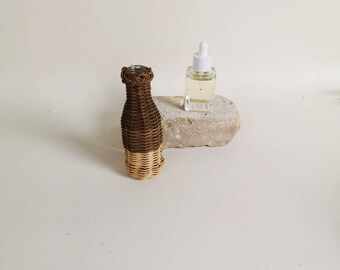 Two tone wicker bottle | Wicker wrapped glass bottle