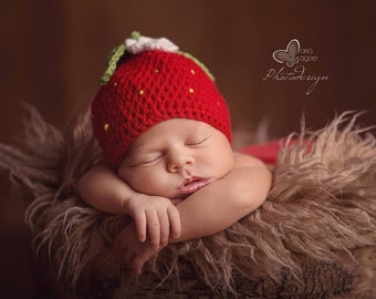 Baby hat strawberry