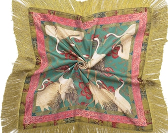 Boho Crane Print Satinscarf – Blommig tofssjal (Present till henne)