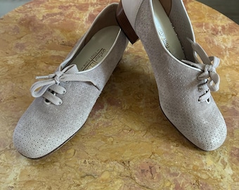 New vintage Doctor Hasley shoes, all leather, size 38-38.5, in original packaging