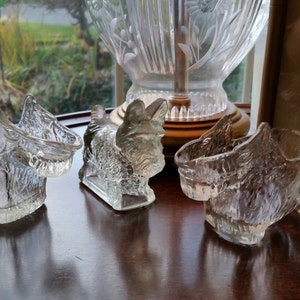 3 Glass Scottish Terrier's