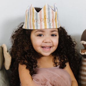 Gestreifte Geburtstagskrone, erste Geburtstagskrone, personalisierte Namenskrone, benutzerdefinierte Kinderkrone, Geburtstagskrone für Jungen, Kuchen zerschlagen Hut