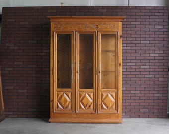 China Cabinet ~ Hutch ~ Display Cabinet ~ Bookcase ~ Curio Cabinet