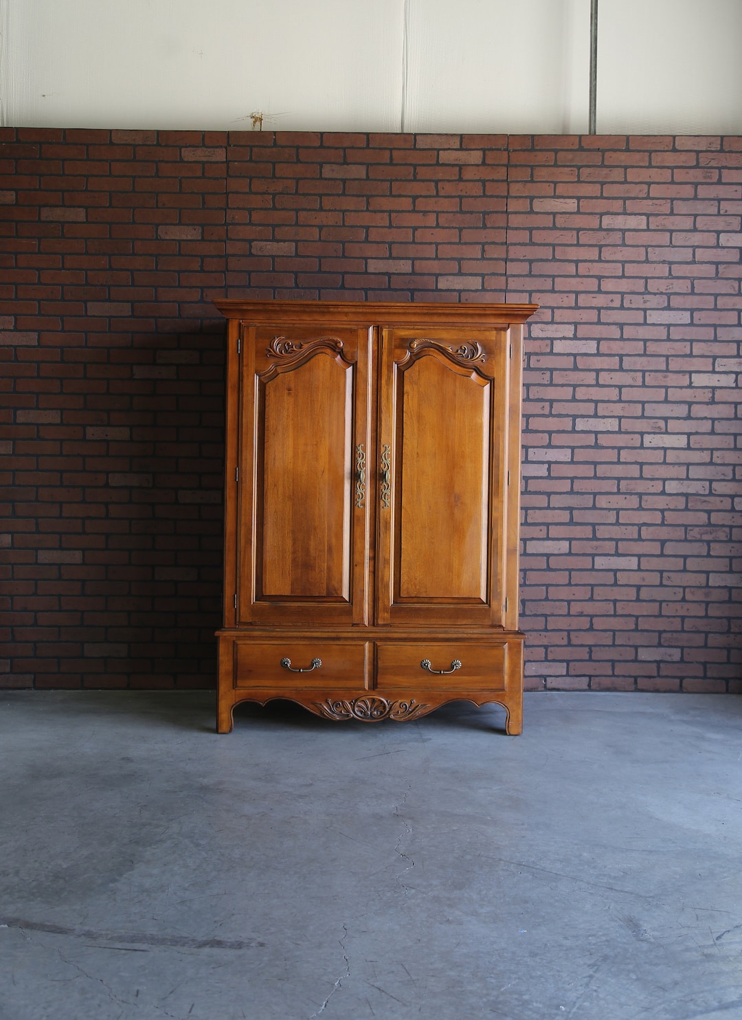 TV French Provincial Armoire Country French Video by