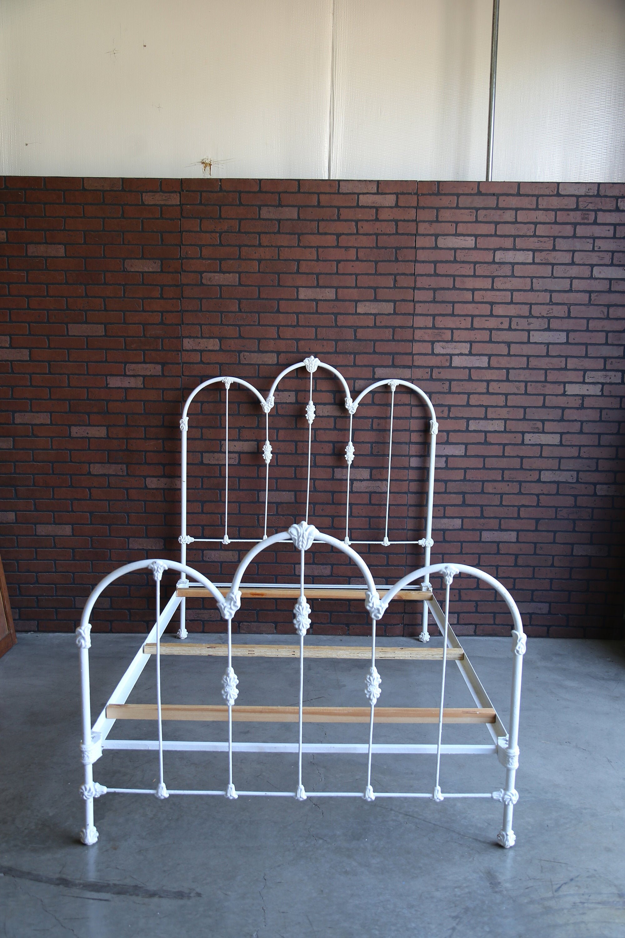 antique white iron queen bed