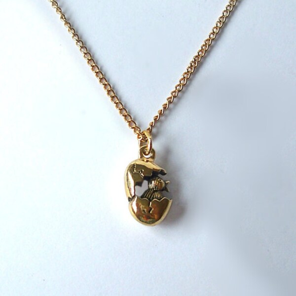 RARE Vintage Sarah Coventry Hatching Chick Bird and Egg Necklace . Chicken Little . 8049