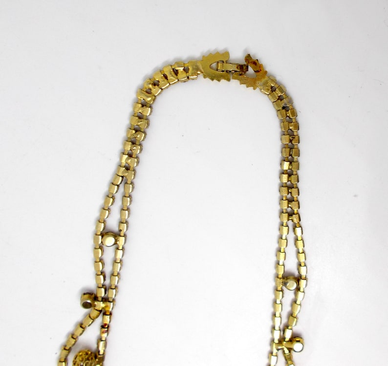 Vintage Gold Tone Filigree Bib Necklace with Dangles /& Ruby Red Rhinestones