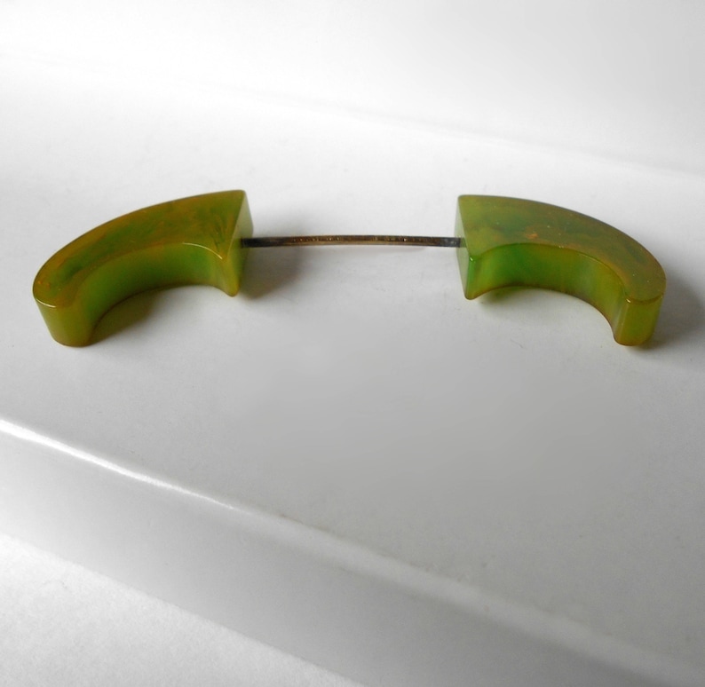 Antique Art Deco BAKELITE Jabot Scarf Hat Pin Green Apple Juice Swirl with a touch of yellow