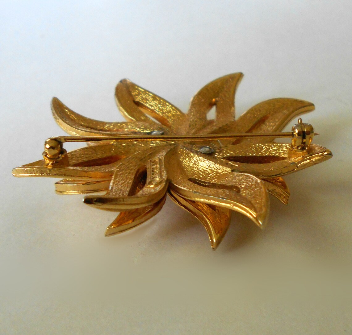 Vintage ©D'ORLAN Brooch Pin Layered Pinwheel shape Gold | Etsy