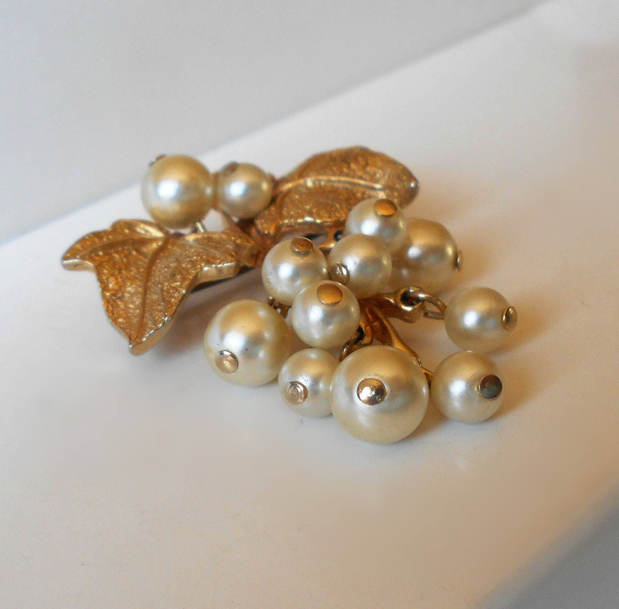 Vintage Pearl Grape Cluster Brooch Pin articulated Etsy