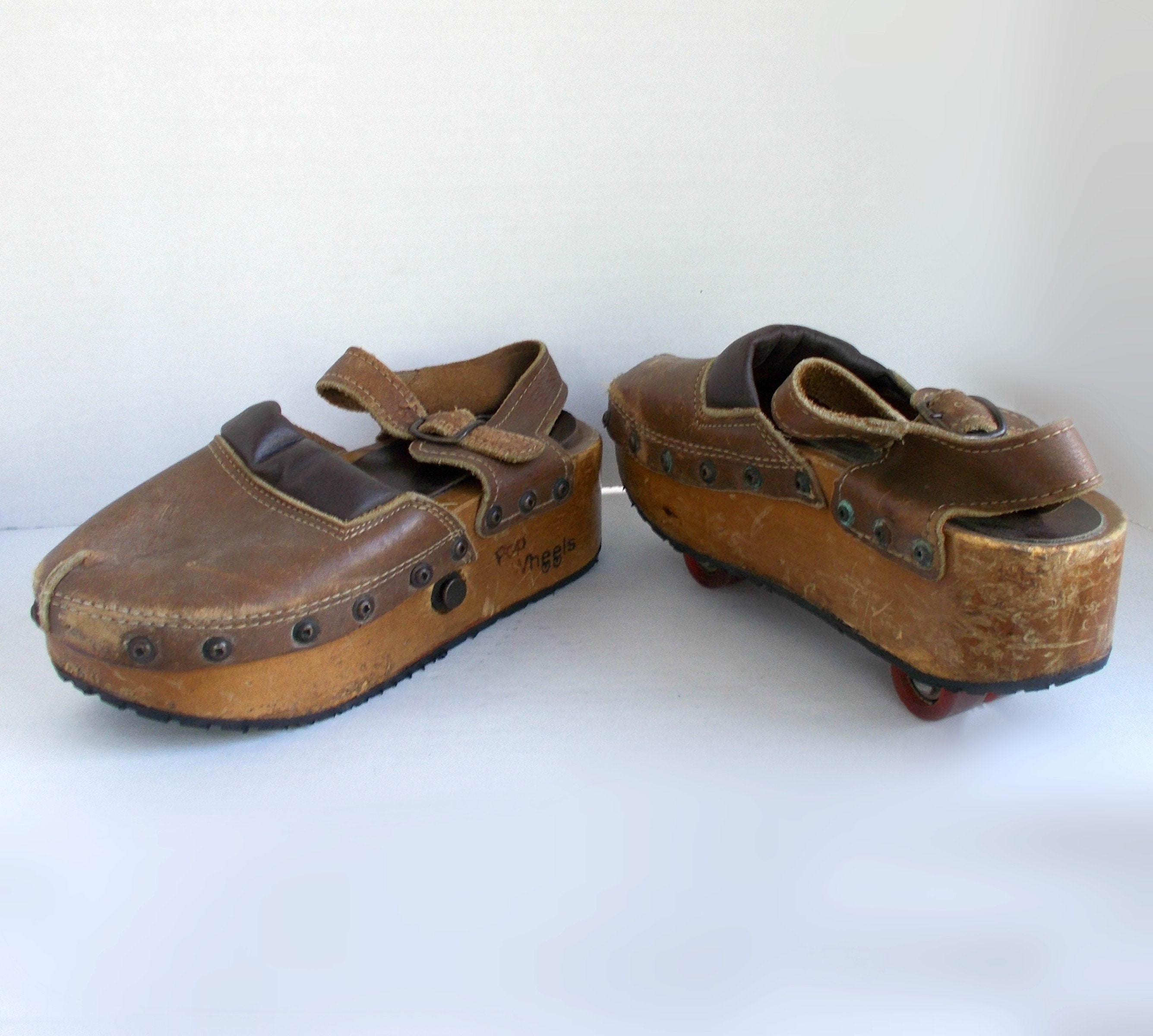 Vintage Pop Wheels 70s Roller Platform Shoes Skates Canada