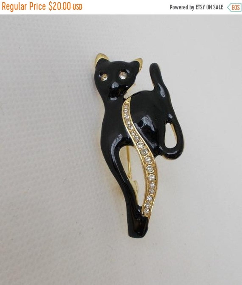 cat brooch