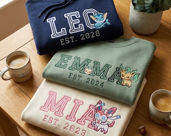 Kit per ricamo dell'alfabeto di Eevee, lettere stile college + 18 personaggi Eeveelution, ricamo a macchina per felpa con nome per bambini Umbreon Sylveon PES