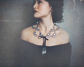 Matilda – Collar ceremonial ligero de catedral