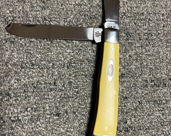 2022 Case XX USA 8 dot yellow synthetic handle trapper 3254 cs folder knife /hunting