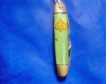 Later 1940's Green scale USA Girl Scout 4 blade 3 3/8"/ pocket knife/hunting