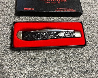 Rare 1987 Winchester W15 2904 2 blade bone trapper pocket knife 4 1/8”,made by Queen Cutlery Near mint/box hunting