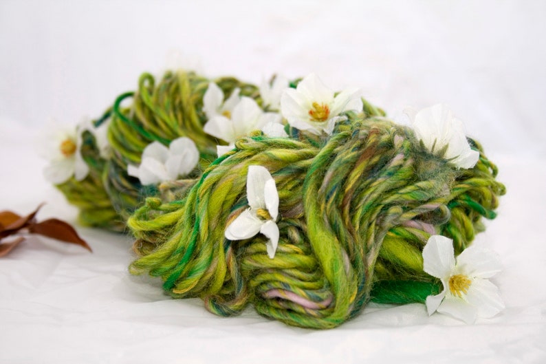 artYarn Appleflowers handspun No130507