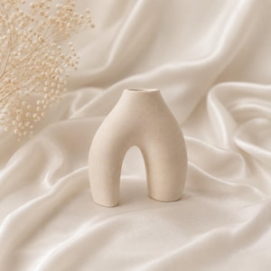 Jesmonite Neutral Mini Vase Pot Sculptural Art Pampas Vase Dried Flower Display