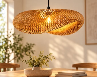 Lámpara colgante de bambú tejida a mano, pantalla de lámpara de techo estilo bohemio, pantalla de lámpara tejida natural, luz LED blanca cálida, decoración para sala de estar y comedor.