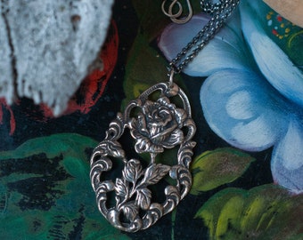 Antike silberne Rose Anhänger Halskette, echte Hildesheimer Rose in 800 Silber mit 20" Kette, Liebe Token Geschenk, Eternity Charm Anhänger.