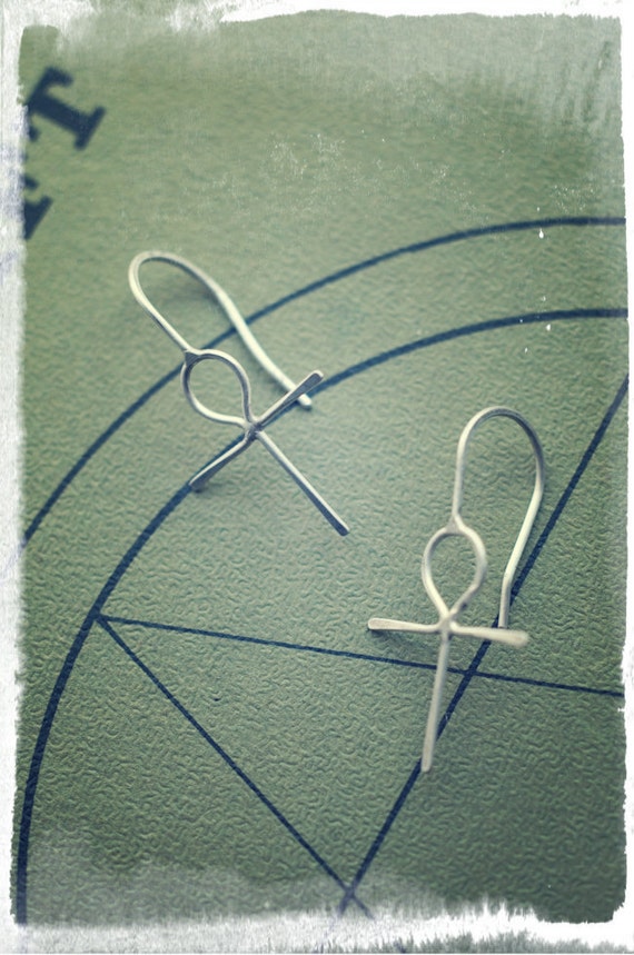 Minimal sterling silver Ankh earrings, an ancient Egyptian amulet for good luck, good health and a long life. Magical gift for all genders.