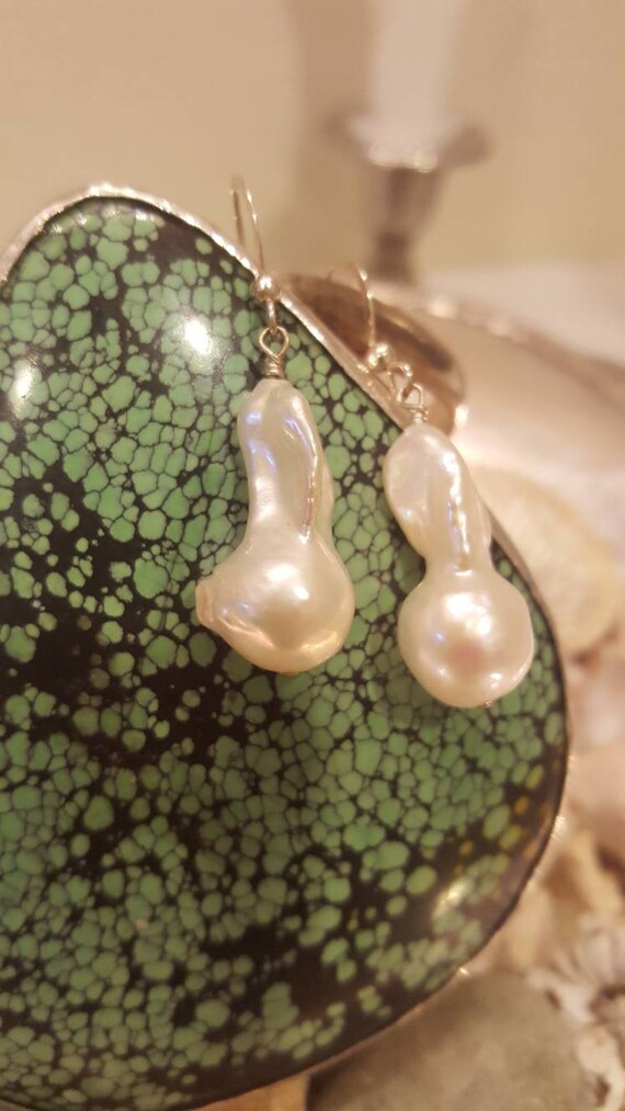 Baroque pearl drop earrings