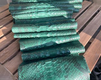 Cuir de python réticulé véritable, vert turquoise mat | Cuir de ventre de serpent non blanchi pour sacs, portefeuilles et maroquinerie