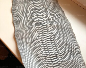 Echtes Borneo-Pythonleder, hellgraues Bauchleder | Gebleichtes, mattes Schlangenleder für Geldbörsen, Taschen, Schuhe und Bastelbedarf