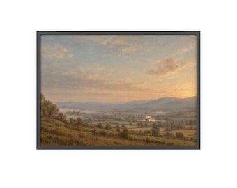 Puede incluir: Un cuadro de paisaje enmarcado que representa un valle al amanecer con colinas, un río serpenteante y bancos de niebla. El cielo muestra tonos suaves de naranja, rosa y azul, mientras que el primer plano presenta laderas cubiertas de hierba.