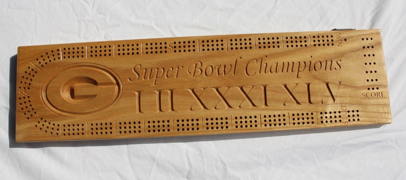 Green Bay Packer Super Bowl Champions cribbage board made from White Ash image 1
