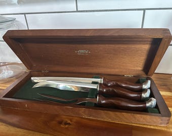 Vintage Like New Cutco Carving Set