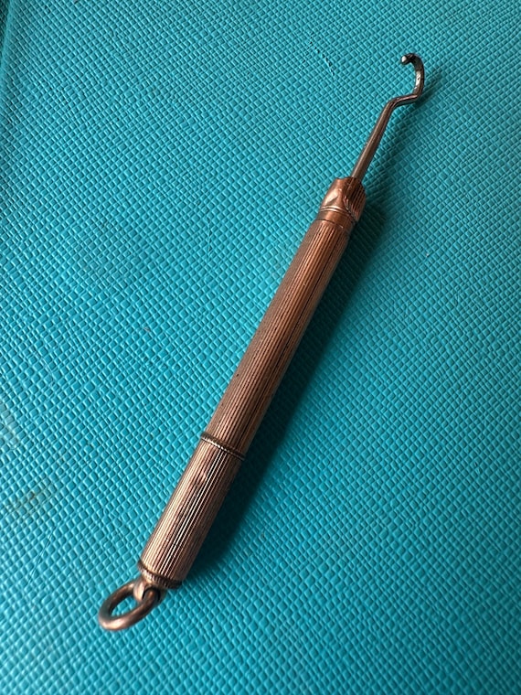 Victorian circa 1886 Button Hook Retractable Pend… - image 1