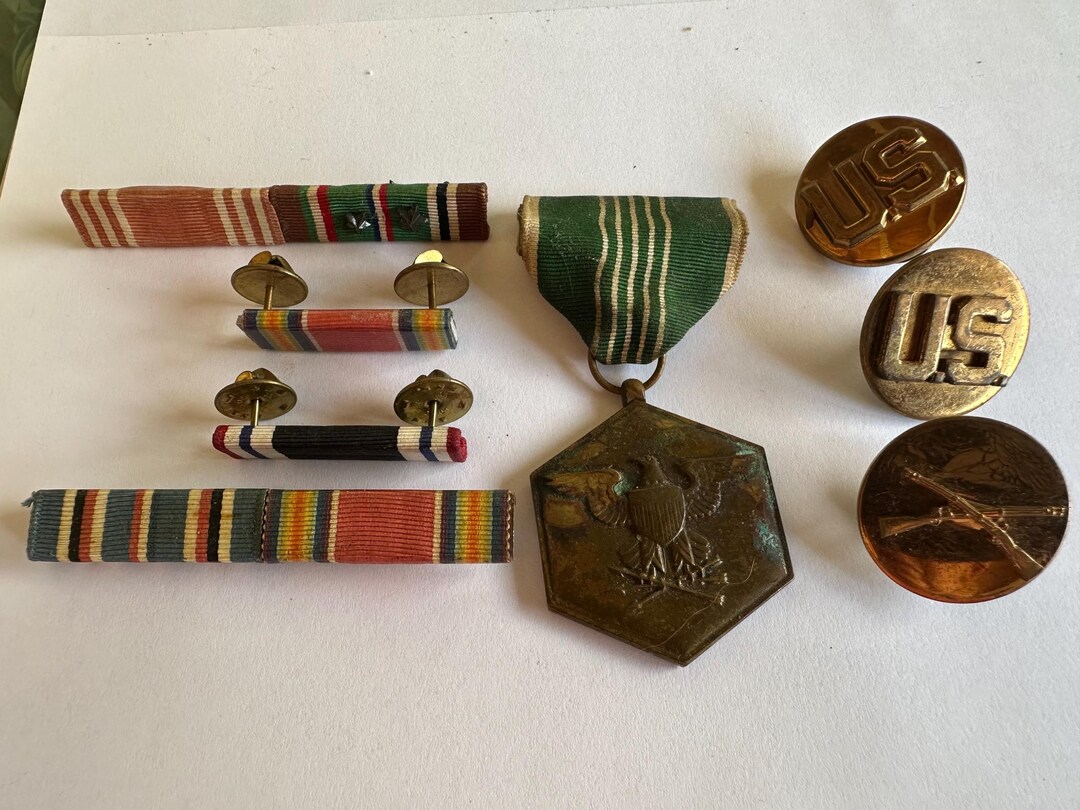 8 Pcs Military Pins US Army WW II Ribbon Bars Arcom Medal Collar ...