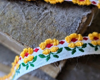 Vintage 1970s Flower Ribbon Trim By the Yard - Yellow Red and Green Embroidered Scalloped Edge Cotton Trim - Half inch Flowered Edging