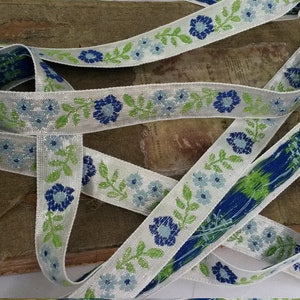 2 1/2 Yard Piece Silver and Blue Jacquard Ribbon Embroidered Flower Trim - Silver Ribbon with Blue Flowers - Vintage 3/4 Inch  Ribbon Trim