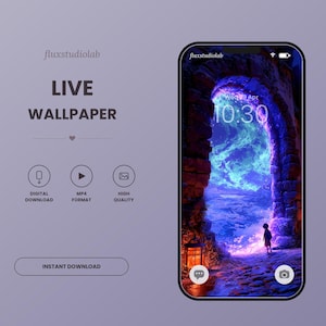 Könnte beinhalten: Ein Smartphone mit einem Live-Hintergrundbild, das einen Steinbogen mit einem leuchtend blauen Portal und eine kleine Figur auf einem Kopfsteinpflasterweg zeigt. Der Bildschirm zeigt die Uhrzeit 10:30 und das Datum Wed 29 Apr. Text: fluxstudiolab, LIVE WALLPAPER, INSTANT DOWNLOAD.